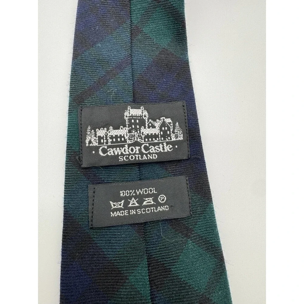 Cawdor Castle Scotland Wool‎ Tie Green Blue Tartan Plaid 100% Wool Scotland